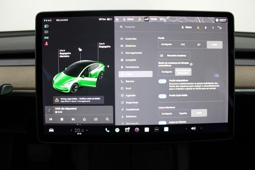 Tesla Model 3 - Photo 25