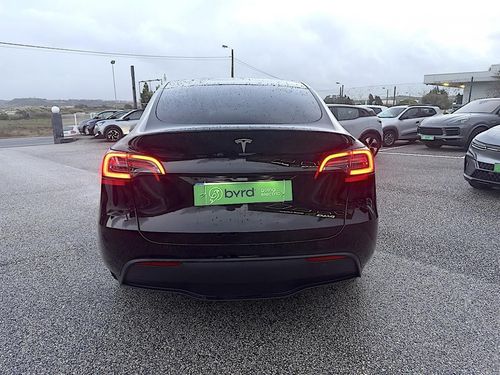 Tesla Model Y - Photo 10