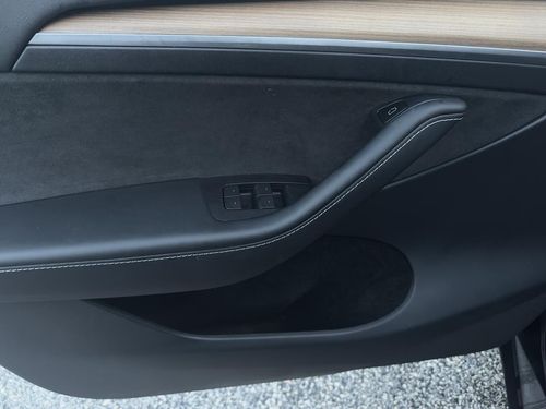 Tesla Model Y - Photo 16