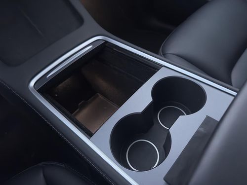 Tesla Model Y - Photo 22