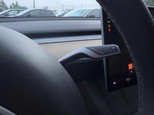 Tesla Model Y - Photo 25