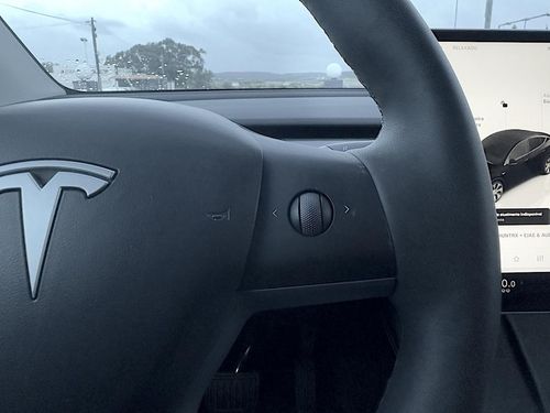 Tesla Model Y - Photo 27