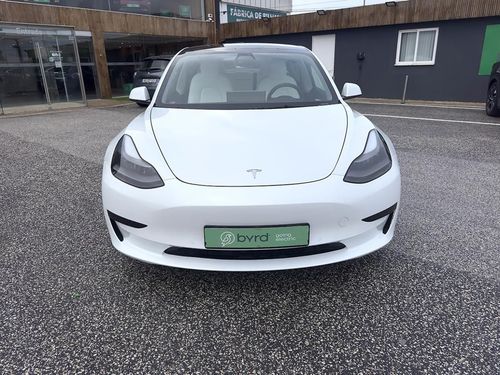 Tesla Model 3 - Photo 2