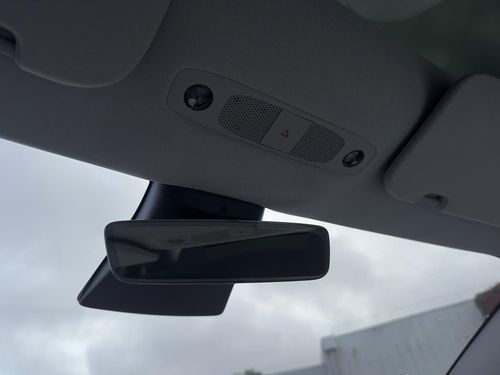 Tesla Model 3 - Photo 19