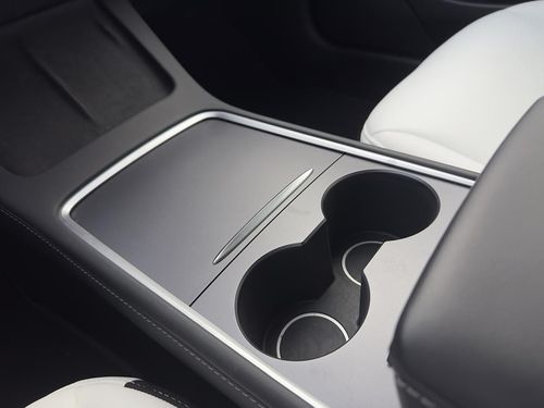 Tesla Model 3 - Photo 24