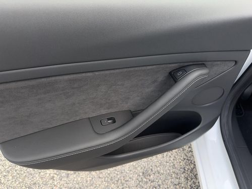 Tesla Model 3 - Photo 26