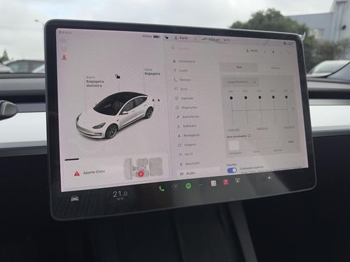 Tesla Model 3 - Photo 43