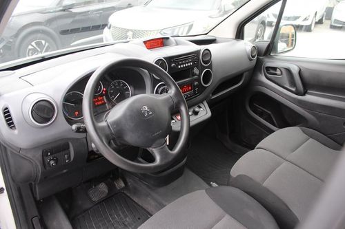 Peugeot Partner - Photo 11