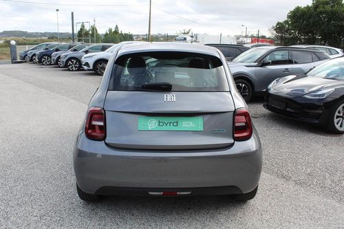 Fiat 500e - Photo 6