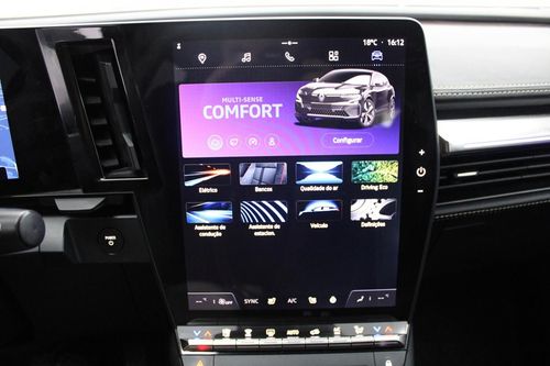 Renault Mégane E-Tech - Photo 24