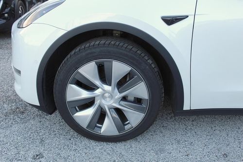 Tesla Model Y - Photo 7