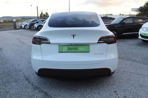 Tesla Model Y - Photo 12