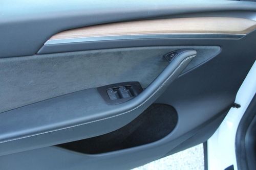 Tesla Model Y - Photo 19