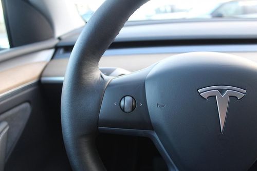 Tesla Model Y - Photo 26