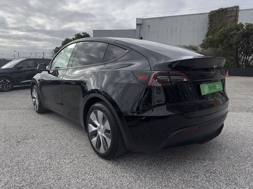 Tesla Model Y - Photo 6