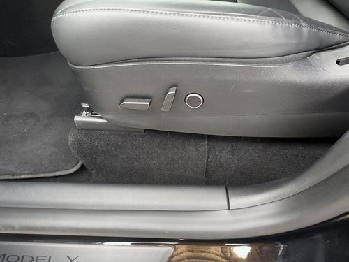 Tesla Model Y - Photo 15