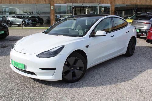 Tesla Model 3 - Photo 2
