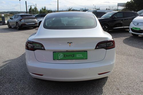 Tesla Model 3 - Photo 12