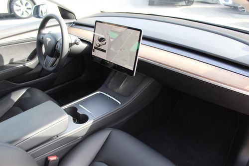 Tesla Model 3 - Photo 17