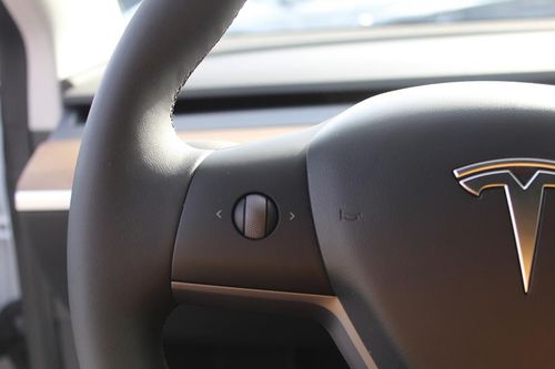 Tesla Model 3 - Photo 22