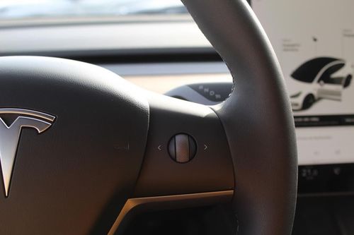 Tesla Model 3 - Photo 23