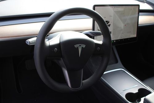 Tesla Model 3 - Photo 25