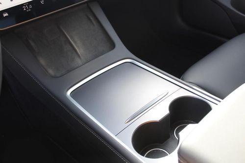 Tesla Model 3 - Photo 26