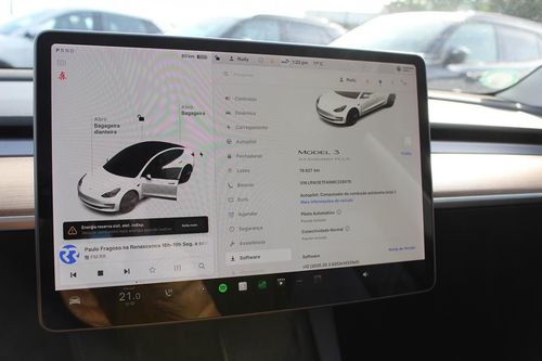 Tesla Model 3 - Photo 36