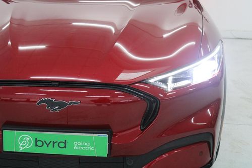 Ford Mustang Mach-E - Photo 3