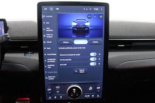 Ford Mustang Mach-E - Photo 24