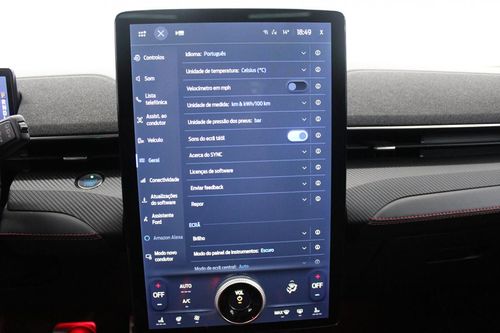 Ford Mustang Mach-E - Photo 28