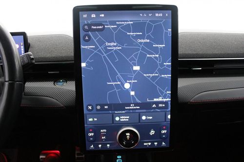 Ford Mustang Mach-E - Photo 30