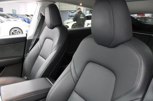 Tesla Model Y - Photo 10