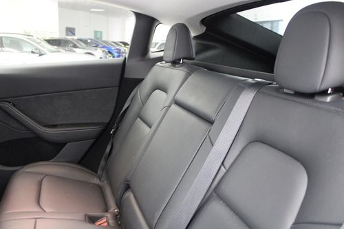 Tesla Model Y - Photo 13