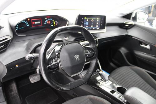 Peugeot e-208 - Photo 11