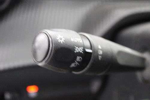 Peugeot e-208 - Photo 16