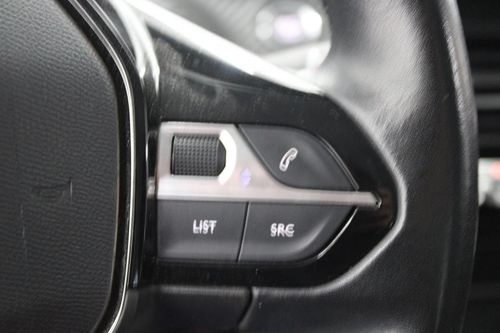 Peugeot e-208 - Photo 15