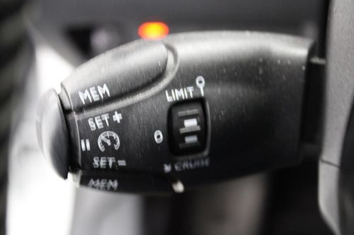 Peugeot e-208 - Photo 17