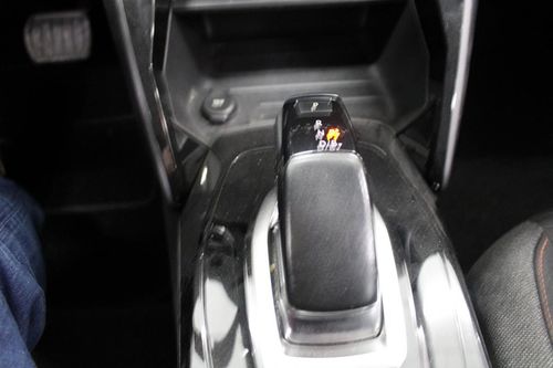 Peugeot e-208 - Photo 21