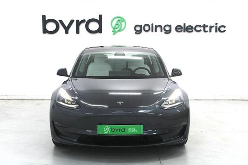 Tesla Model 3 - Photo 2