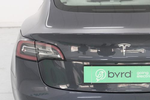 Tesla Model 3 - Photo 7