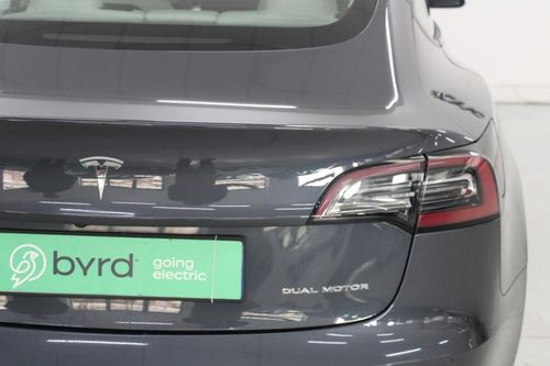 Tesla Model 3 - Photo 8