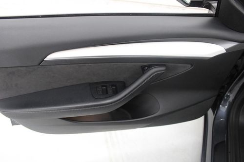 Tesla Model 3 - Photo 10