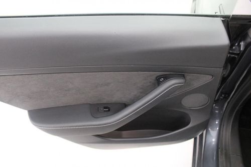 Tesla Model 3 - Photo 13