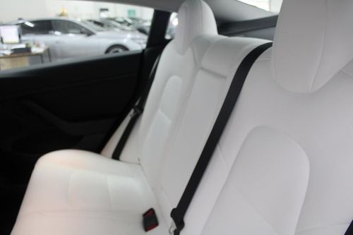 Tesla Model 3 - Photo 14