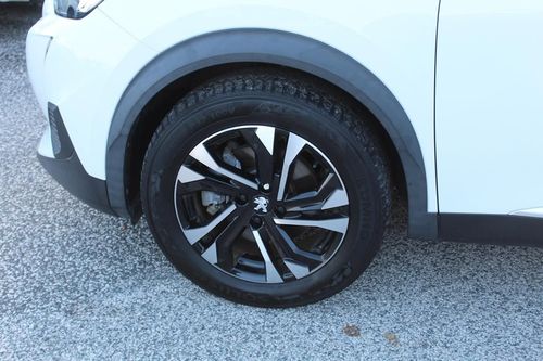 Peugeot e-2008 - Photo 6