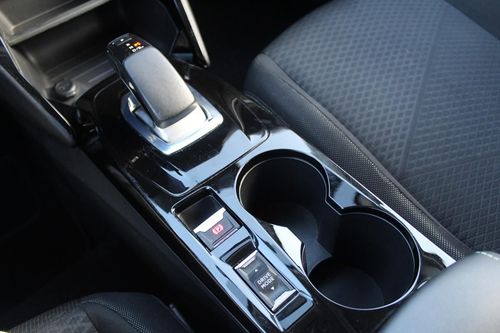 Peugeot e-2008 - Photo 21