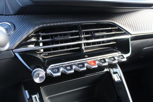 Peugeot e-2008 - Photo 23