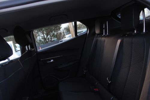 Peugeot e-2008 - Photo 25