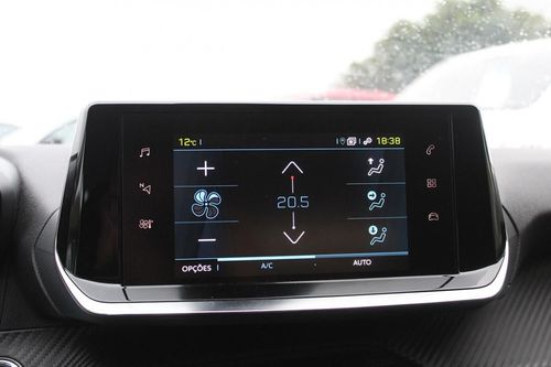 Peugeot e-2008 - Photo 24